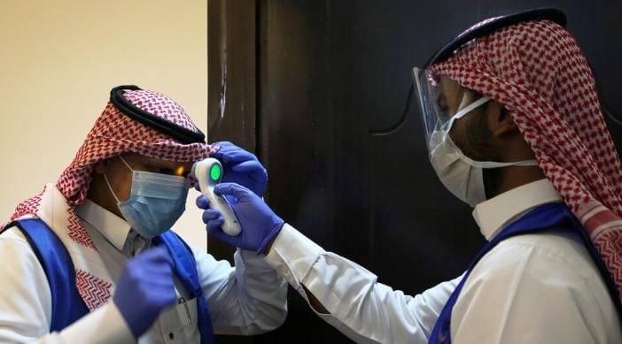 السعودية تسجل  12 وفاة 864 إصابة جديدة بفيروس كورونا
