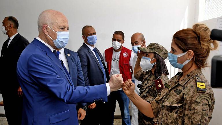 قيس سعيد يتحدث عن غسالة النوادر السياسية وقنوات تصريف المياه