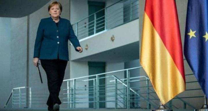 كم يبلغ راتب ميركل التقاعدي؟