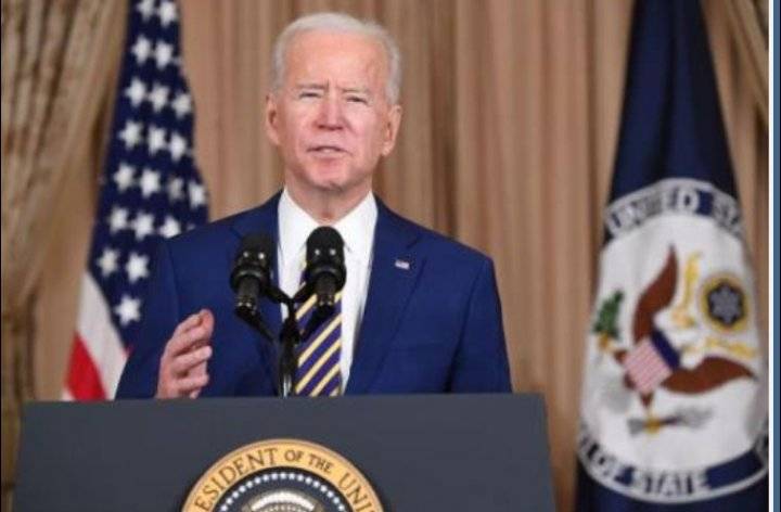 بايدن يرفع إلى خمسة آلاف عنصر عديد القوة الأميركية المرسلة إلى أفغانستان ويحذّر طالبان