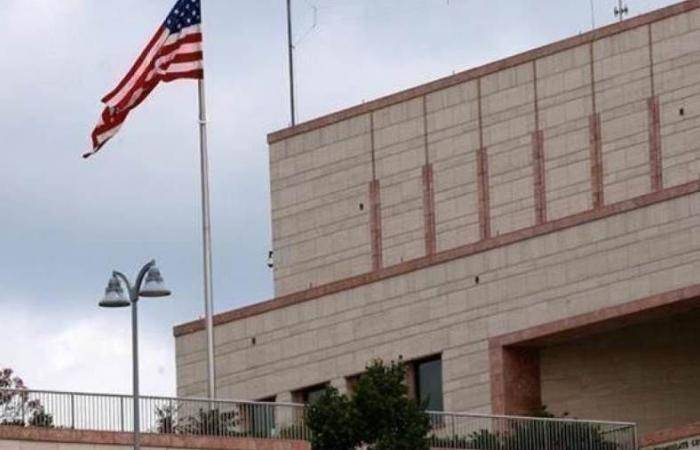 الولايات المتحدة تبدأ في إخلاء سفارتها في كابل