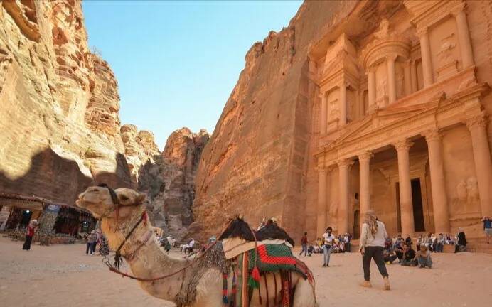 هبوط حاد بالدخل السياحي في الأردن