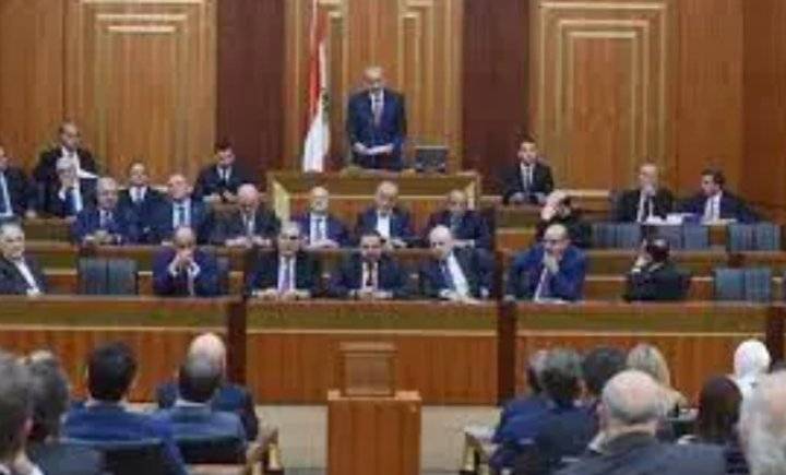 مجلس النواب اللبناني يدعو لإعلان حالة الطوارئ الصحية