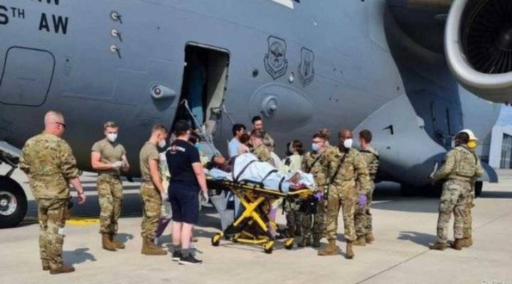 مخاض على متن طائرة عسكرية أمريكية.. أفغانية تلد طفلة أثناء رحلة الإجلاء