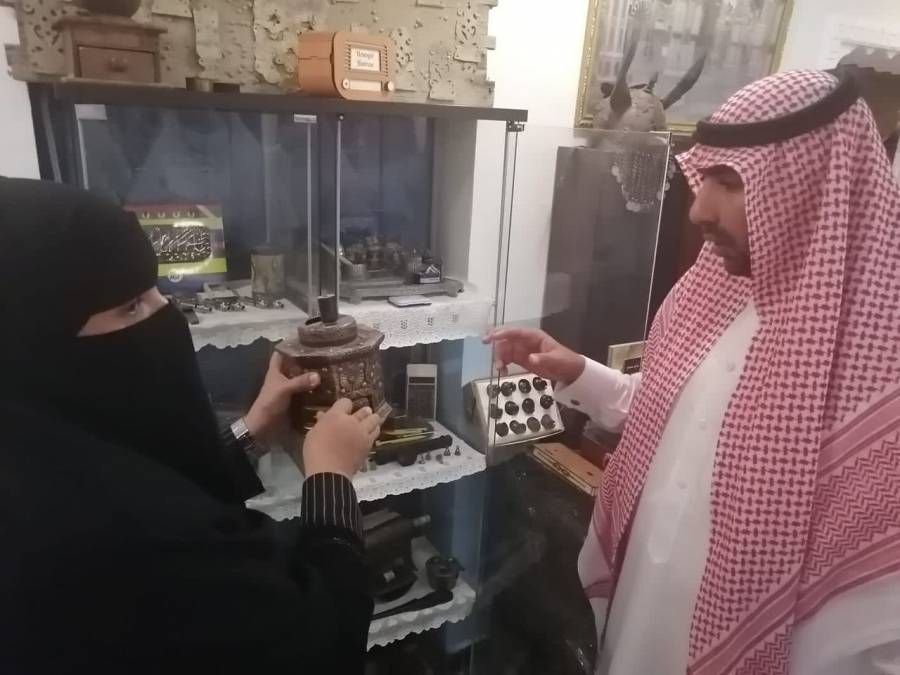 الانور المطرفي الهذلي تتمكن من جمع مقتنيات واعادة مسميات شعب مكة لاصولها