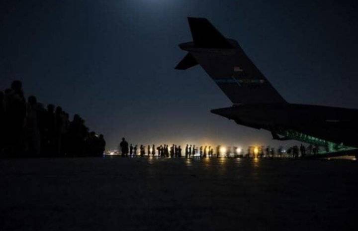 انفجارات جديدة بمحيط مطار كابل