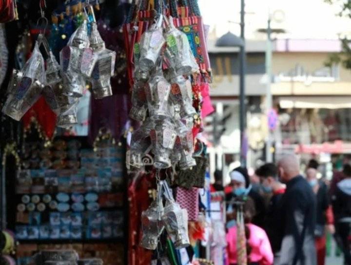 قطاعات تجارية تستفيد من خطة فتح أنشطتها وأخرى تنتظر المواسم
