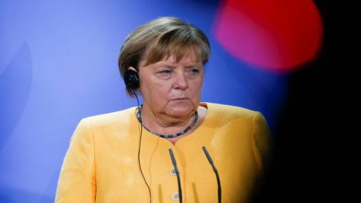 أول مناظرة تلفزيونية كبرى بين المرشحين لخلافة ميركل