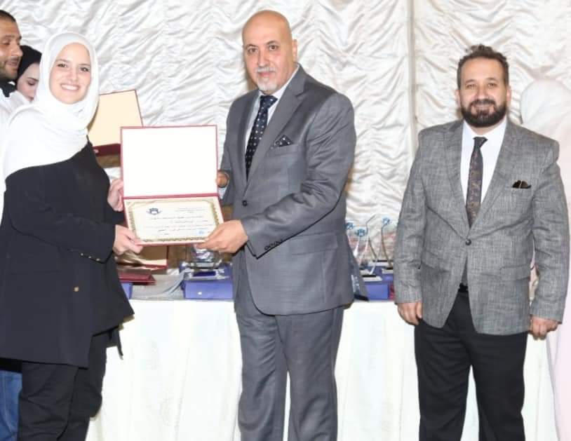 مدارس الفريد النموذجية تكرم طلبتها ومعلميها  تقدير للنجاحات التي تحققت...صور