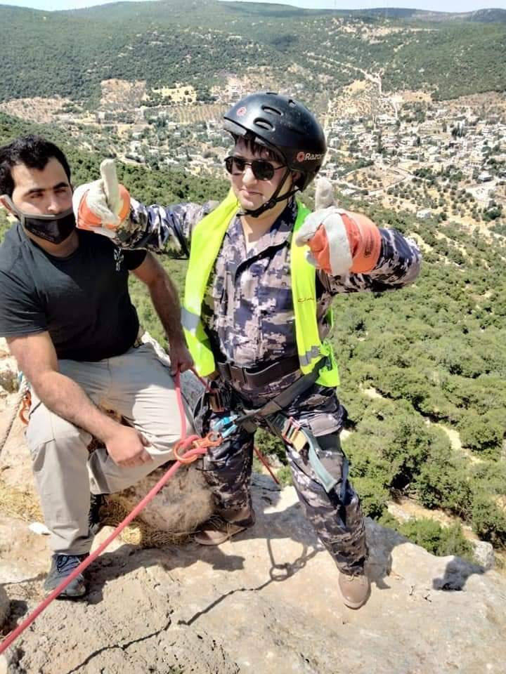 لست منغوليا.. أنا مثلي مثلكم إنسان أسترزق من عرق جبيني