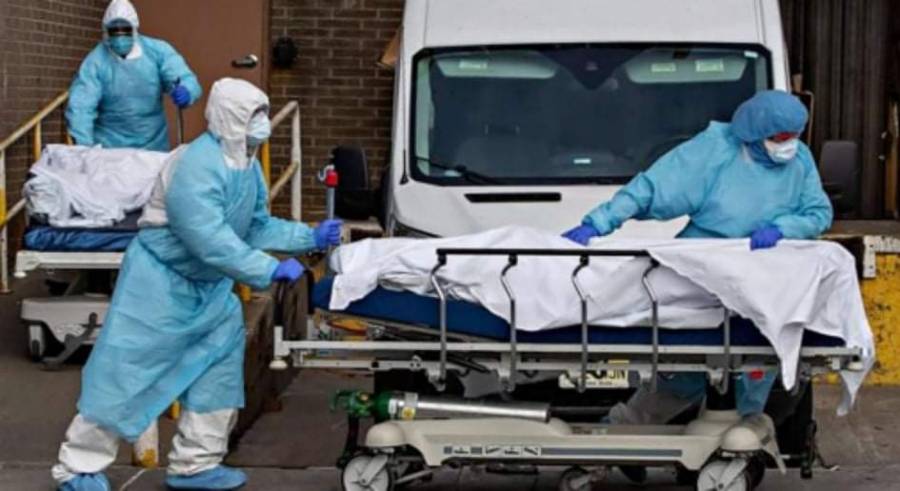 تراجع حالات النقل للمستشفيات بسبب كورونا في أمريكا لأول مرة منذ يونيو