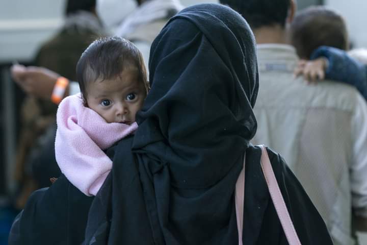 البيت الأبيض: إجلاء 31107 أشخاص من أفغانستان إلى الولايات المتحدة