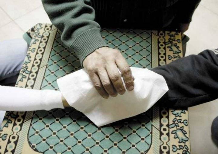 مفارقة غريبة.. مأذون يتزوج بعقد عرفي