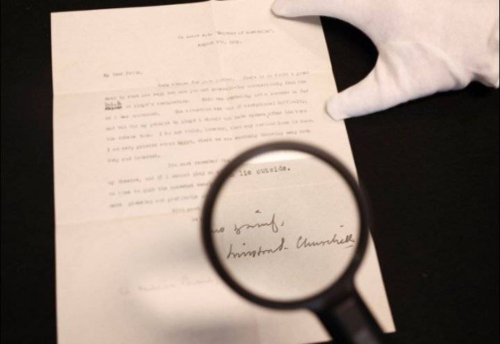 في رسالة عمرها 92 سنة.. رئيس وزراء بريطانيا يبحث عن عمل