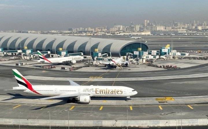 نيوزويك: السلطات الإماراتية تلقي القبض على مجموعة أمريكيين بحوزتهم أسلحة