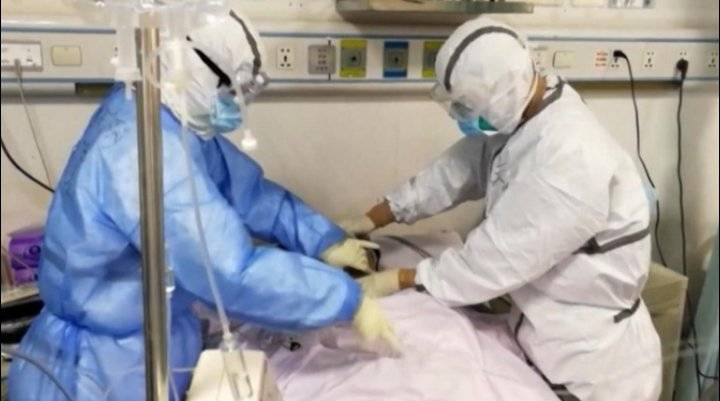 لبنان يسجل 15 وفاة و1008 إصابات جديدة بكورونا