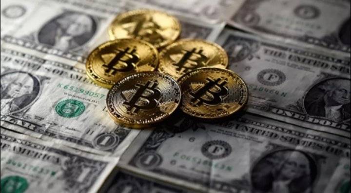 دولة لاتينية تبدأ بالعمل بعملة “البيتكوين” رسميا