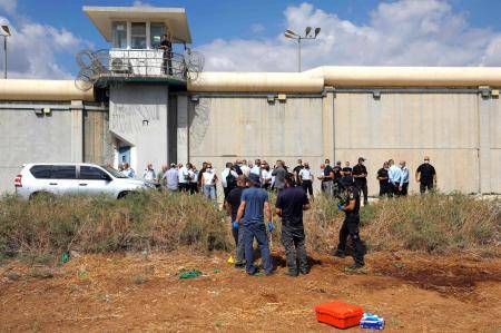 الجامعة العربية تحمل إسرائيل المسؤولية عن حياة الأسرى