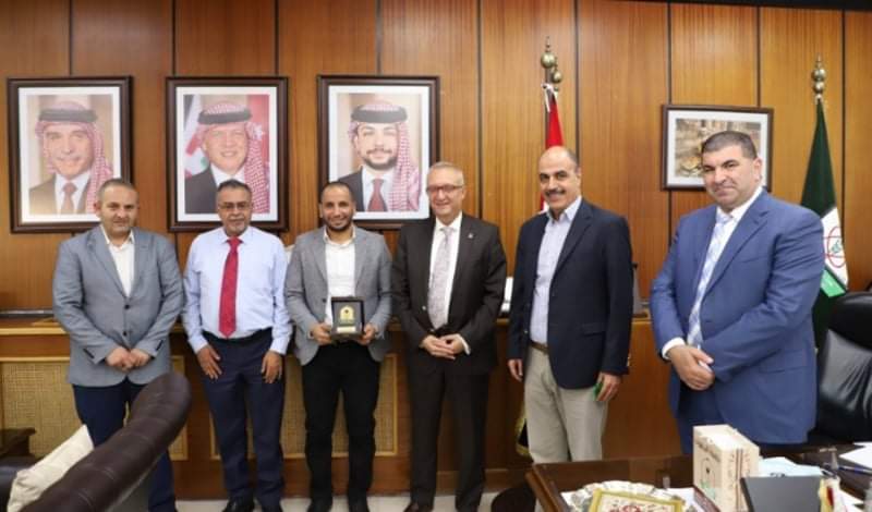 مساد يكرم الدكتور أحمد كليب لجهوده في مركز التعلم الإلكتروني
