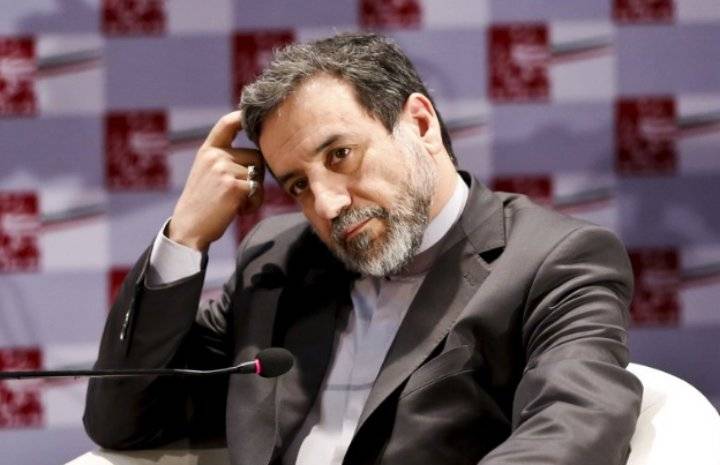 رئيسي يطيح بكبير المفاوضين الإيرانيين في الملف النووي