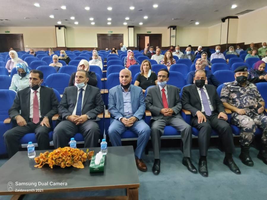 محافظ البلقاء يرعى حفل تكريم اوائل المحافظة بالتوجيهي ...صور
