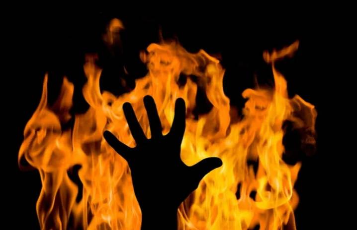 وفاة سيدة أحرقها زوجة في عمّان