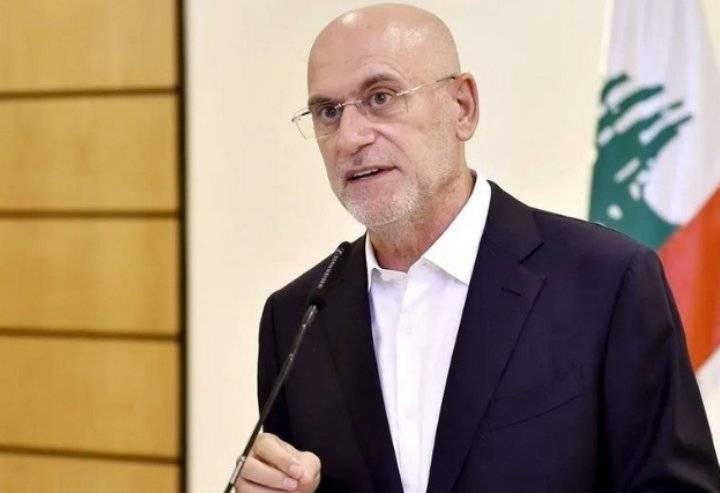 قاضي انفجار ميناء بيروت يأمر بتوقيف وزير سابق حليف لـحزب الله