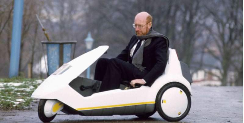 وفاة رائد المعلوماتية البريطاني كلايف سنكلير عن 81 عاما