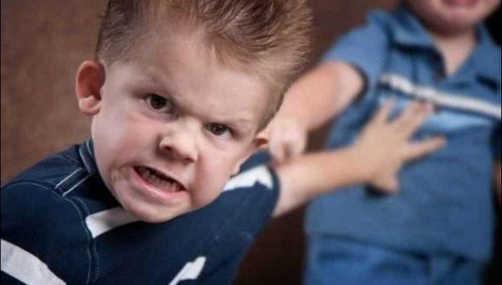 أنجح الطرق في التعامل مع غضب وعصبية الطفل