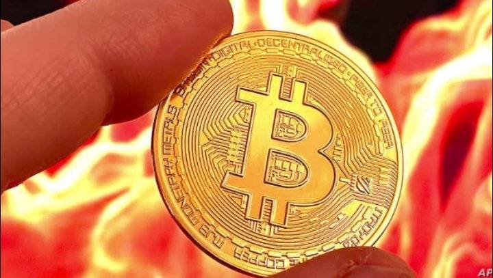 قرار صيني يهوي بقيمة العملات المشفرة