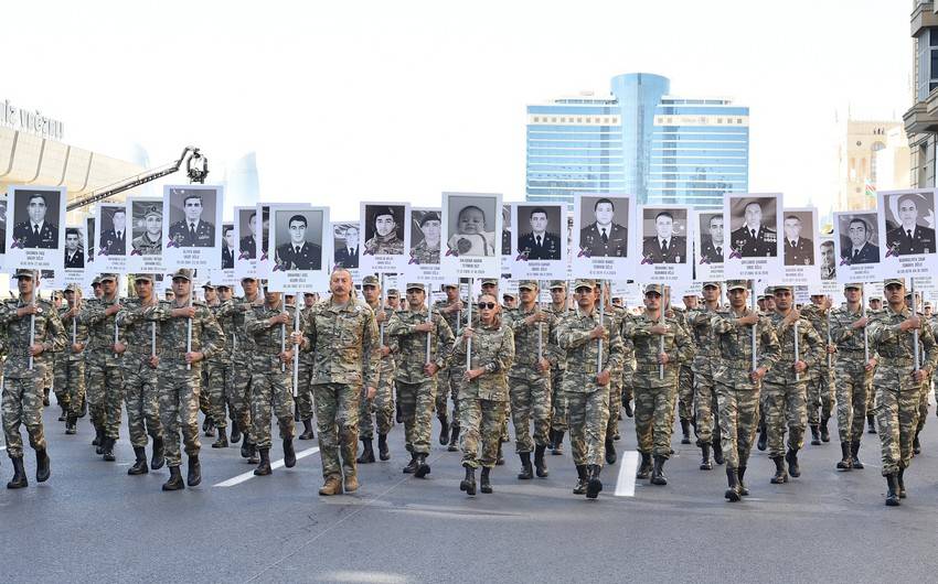 في الذكري الأولي للقبضة الحديدية ... الأذربيجانيون يستعيدون فرحة الانتصارات العظيمة