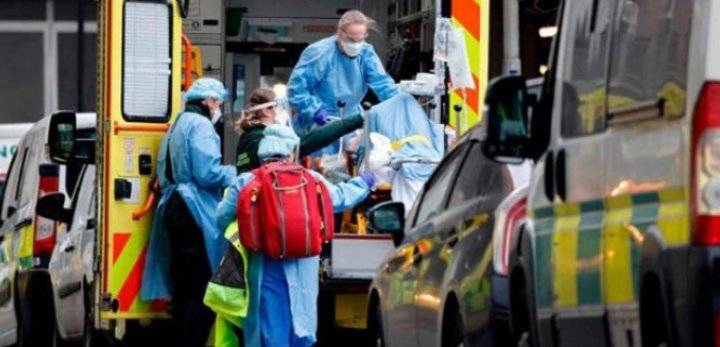 33 ألف إصابة جديدة و166 وفاة بفيروس كورونا في بريطانيا