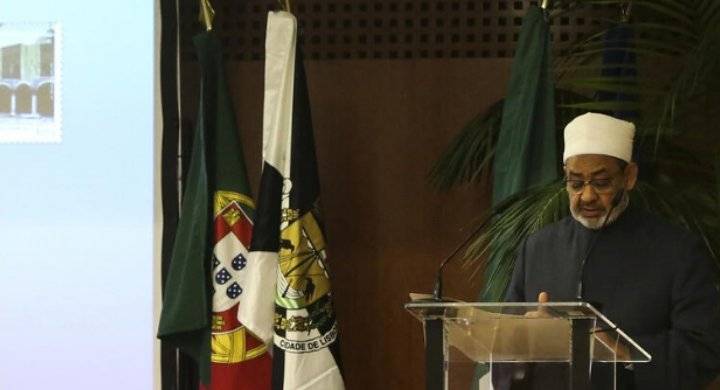 شيخ الأزهر: خلل فادح بتوزيع لقاحات كورونا