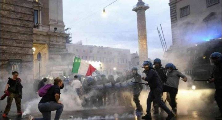 احتجاجات على قيود كورونا تتحول إلى أعمال عنف في روما