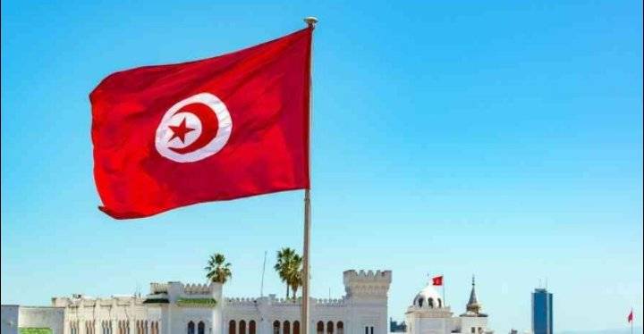 تونس ترفع القيود الصحية عن الوافدين الملقحين ضد كورونا