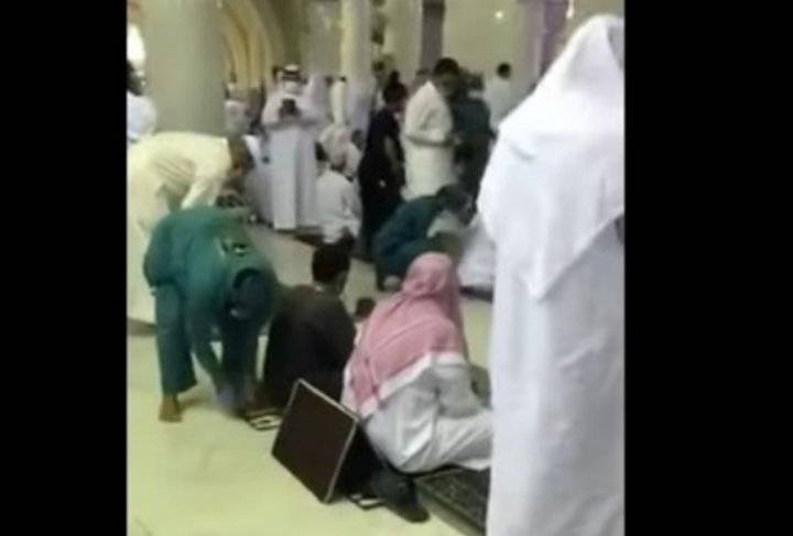 إزالة علامات التباعد بالحرم المكي الشريف_ صور