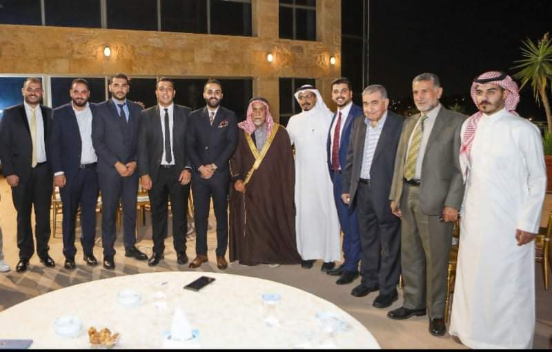 الحاج فلاح عطا الكعابنة يُهنئ الشيخ ابراهيم الغريض  بزواج نجله احمد