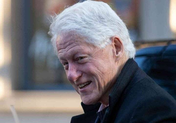 بيل كلينتون يخرج من المستشفى