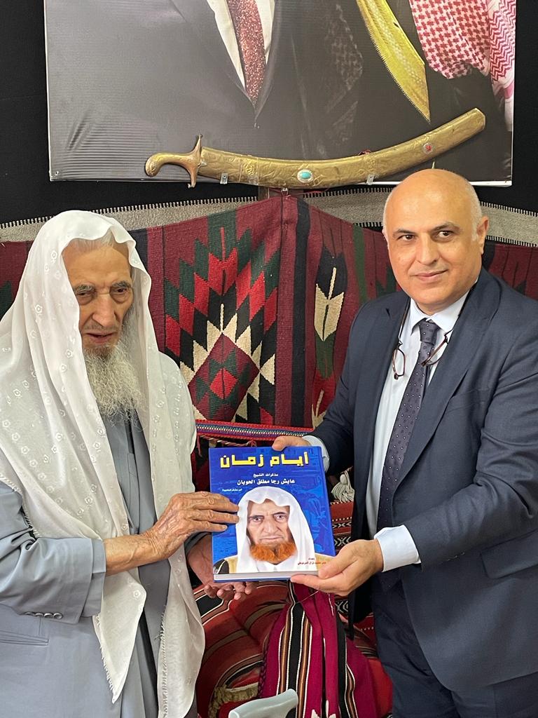 الشيخ عايش الحويان مُخاطباً السفير الأذربيجاني: ندعو الله بأن ينصُر أذربيجان صور