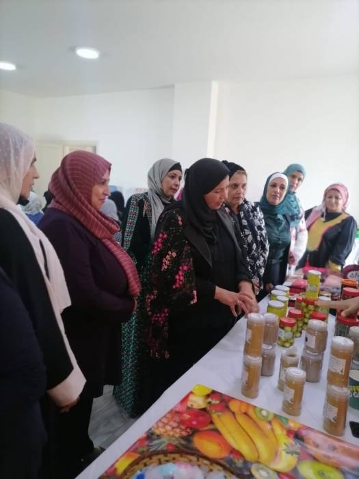 الشيخة ريما الرتيمة العوامله ترعى افتتاح المشاريع الصغيرة لنشميات محافظة الزرقاء…صور