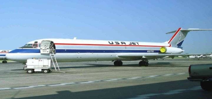 اشتعال النار بطائرة أثناء الإقلاع بمطار في هيوستن ونجاة ركابها