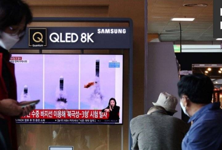 كوريا الشمالية تجري تجربة لصاروخ بالستي يرجح أنه أطلق من غواصة