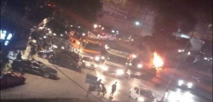 تجدد الاعتصامات وإغلاق الطرق في لبنان