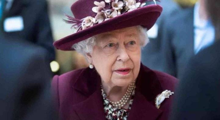 الملكة إليزابيث الثانية تمضي ليلة في المستشفى لإجراء فحوصات طبية