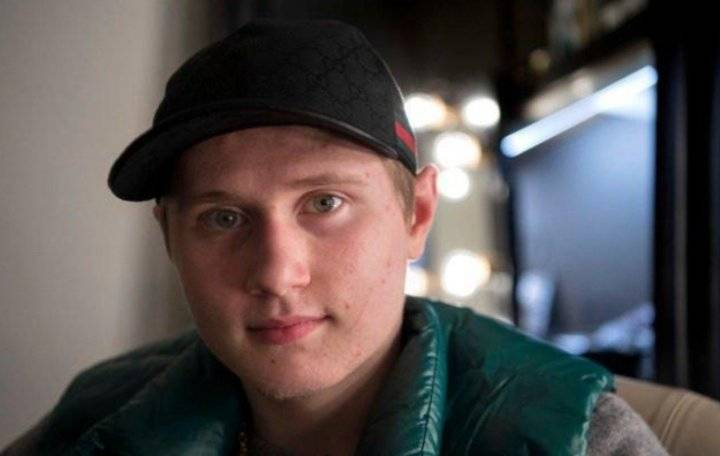 مقتل مغني شهير يفجر غضبا واسعا في السويد