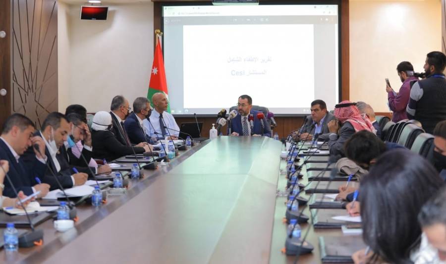الطاقة النيابية تدعو الحكومة لإجراءات تخفيفية جراء ارتفاع أسعار المحروقات