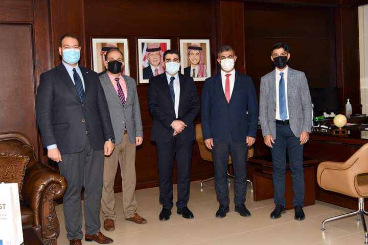 بحث التعاون بين جامعة العلوم والتكنولوجيا وعدد من الجامعات التركية