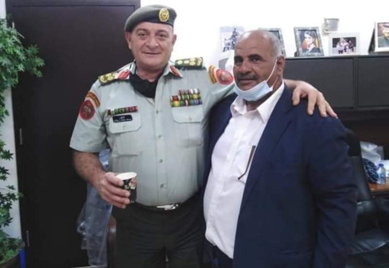 محمد البدارين يُهنئ العميد يوسف زريقات بتعيينه مديرًا للخدمات الطبية الملكية