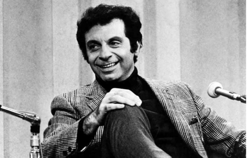 وفاة الفنان الكوميدي الأمريكي مورت سال عن 94 عاماً