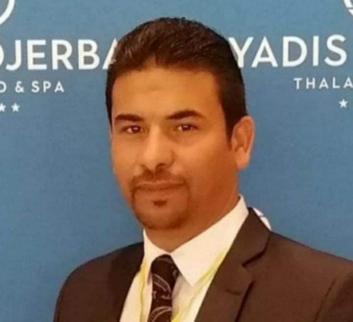 الدكتور الطعامسه يهنئ ويبارك للدكتور خالد السلايطه بحصوله على الدكتوراة من جامعة تونس
